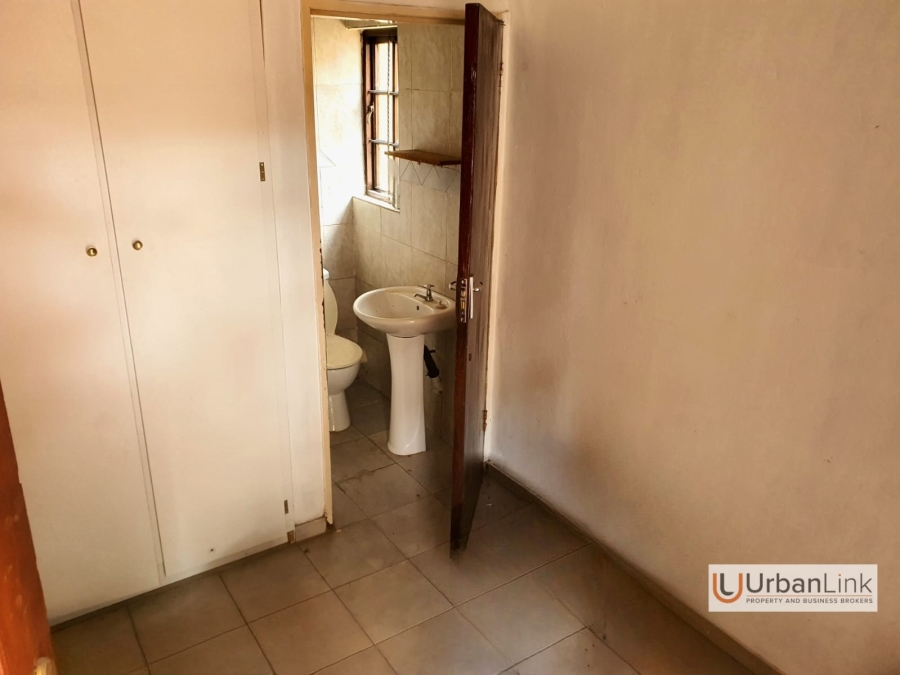 6 Bedroom Property for Sale in Safari Gardens North West